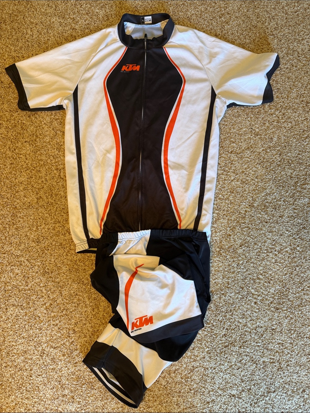 KTM Cycling Jersey & Shorts kit in White, Black & Orange size L